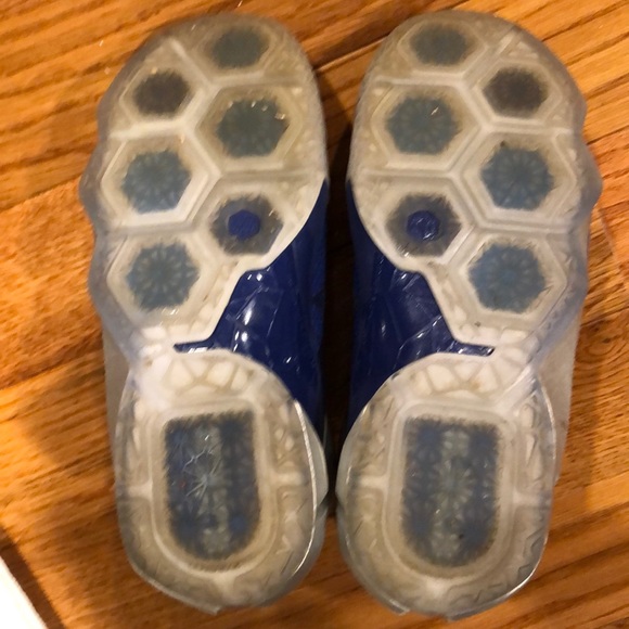 Kids LeBron James basketball sneakers - Picture 5 of 7